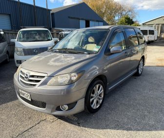 Mazda MPV 2004 Self-Contained