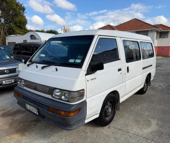 Mitsubishi L300 95 Self-Contained