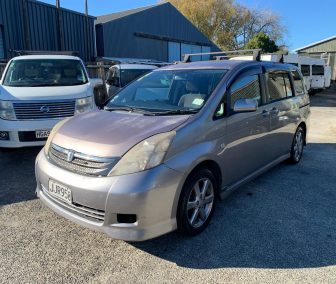 Toyota Isis 2006 Campervan