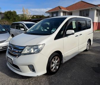 Nissan Serena 2012 Self-Contained