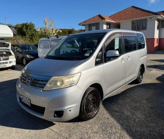 Nissan Serena 2009 Self-Contained
