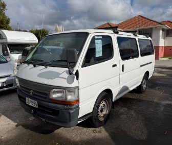 Toyota HIACE Self-Contained