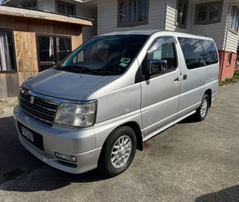 Nissan El Grand 2001 Self-Contained